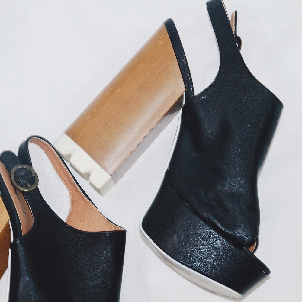 Qupid Wooden Chunky Heel, Black